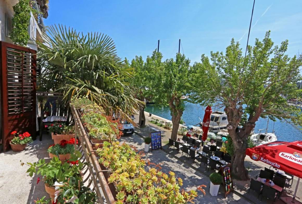 wine garden rooms croatia