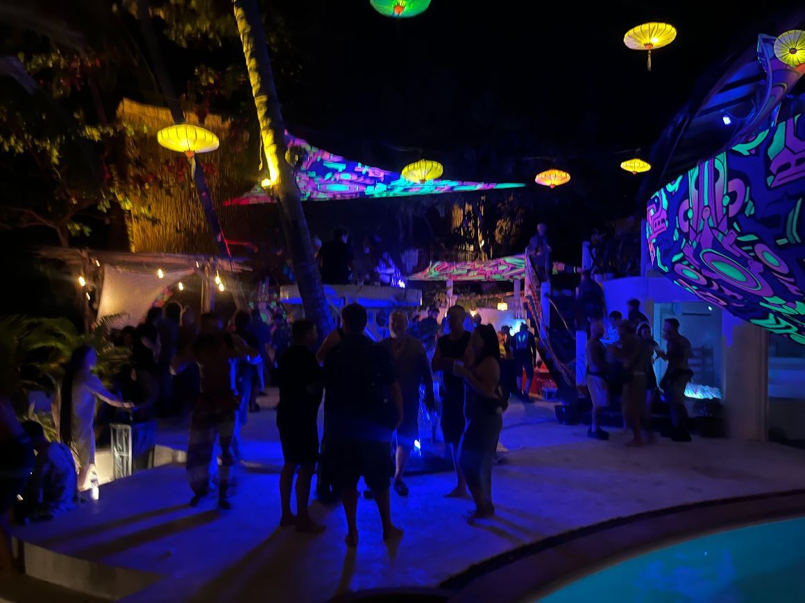 group party with hanging lantern at a night party