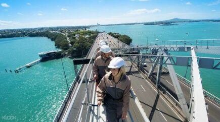 Auckland Harbor Bridge Climb