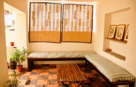Turquoise Room Homestay with yoga, Jaipur