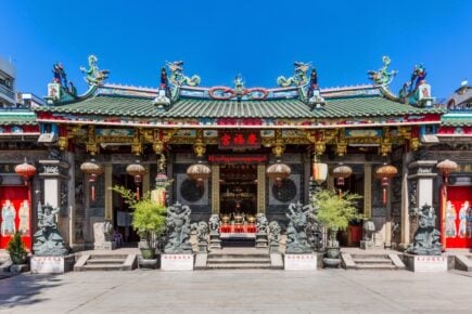 shutterstock - yangon - chinatown