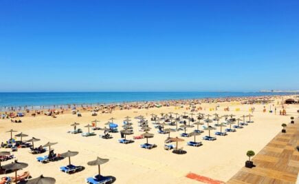 shutterstock - cadiz - playa victoria