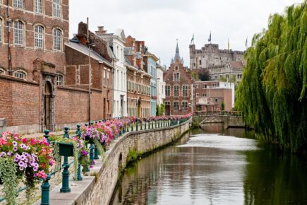 shutterstock - ghent - Prinsenhof