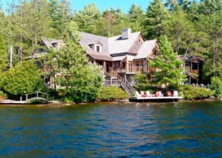 Lake Muskoka Luxury Retreat, Close to Toronto