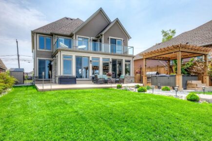 airbnb-hamilton-luxury-lakeFront-dream-lodge