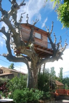 Salon de Provence Treehouse, France