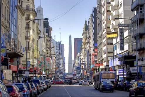 Buenos Aires European style architecture tour in Budget