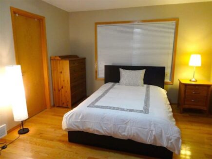 Private rooms in clean quiet homes Edmonton