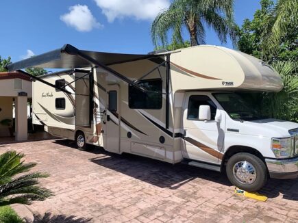 Slick RV for your FLorida Road Trip