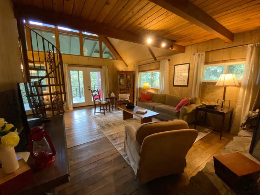15 STUNNING Airbnbs in Yosemite [2024 Edition]
