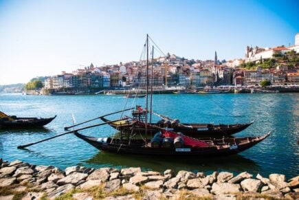 river-douro-and-boat-porto-portugal