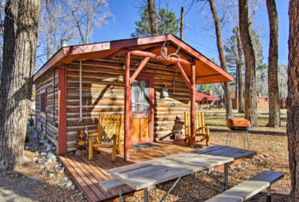 Rustic Riverside Cabin for 2