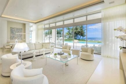 Extravagant White Beach Villa for 10