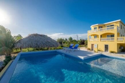 Beautiful 2 Bed Beach Villa With Private Dock Belize