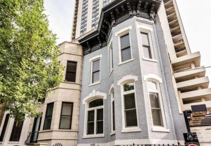 Luxury 4 Bed Greystone with Porch Chicago