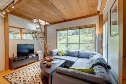 Fully-Kitted 2 Bed Mountainside Loft Whistler