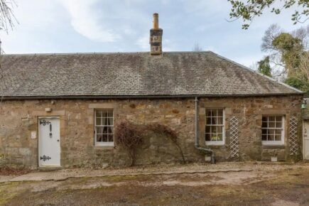 Rural one bedroom cottage for 2, Edinburgh