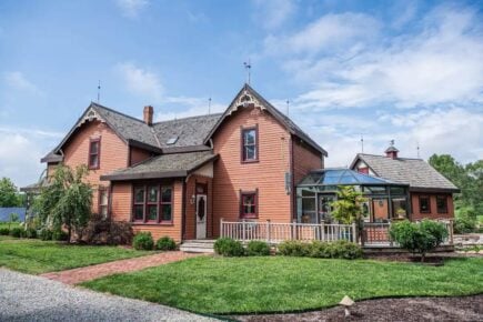 Cozy Room in Family Run BnB with Conservatory, Indiana