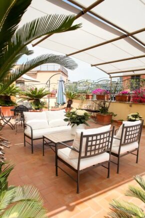 Cozy 5 Bed BnB with Sun Terrace, Rome
