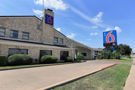 Motel 6 Austin, Austin