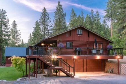 A Super Luxurious Cabin for 10, Washington