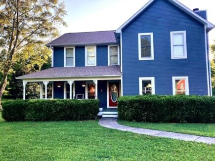 Farmhouse BnB with Garden and Pool, Alabama