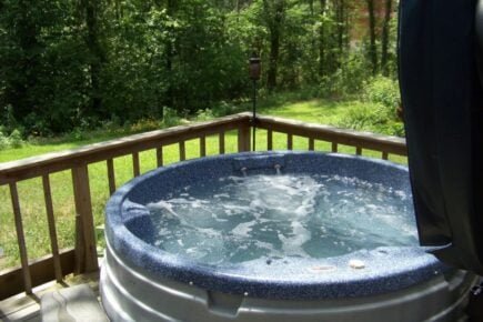 Romantic log cabin with Hot Tub, Missouri