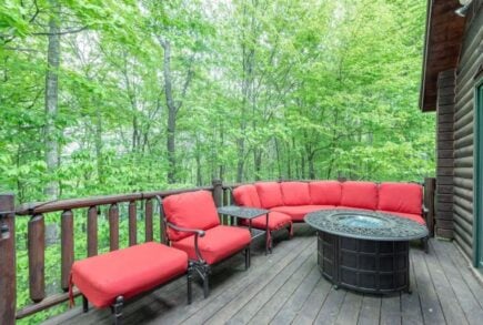 3 Story Cabin with Hot Tub and Views, Maryland