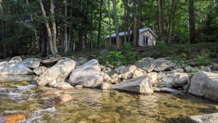 Cosy Cabin by the River, New Hampshire