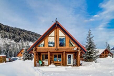 Lovely Cabin in Golden, Canada