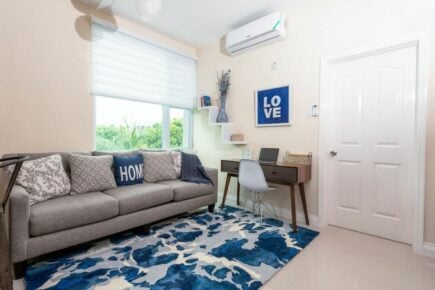 Apartment in Kingston with shared pool accessible to restaurants