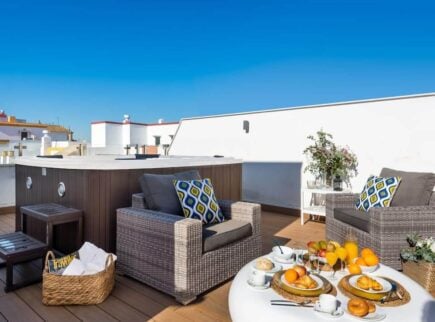 Penthouse in Seville with Jacuzzi
