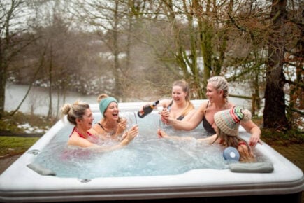 Cosy Pod with Hot Tub