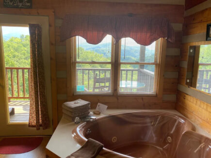 Romantic Cabin in the Smokies