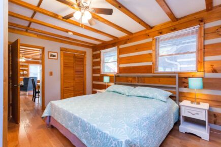 1 Bed Cabin with Porch near Mt Juliet