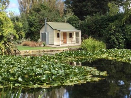 Studio Bach on Lakefront with Breakfast Provided