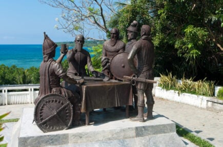 Blood Compact statue Tagbilaran City Bohol