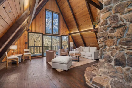 Treehouse in The Ozarks