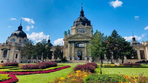 hungary-szechenyi-thermal-bath-budapest