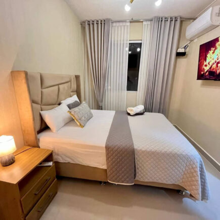 3 bed apartment, A/C, swimming pool and gym in Piura