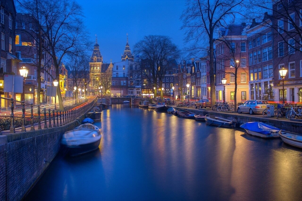 when to visit Amsterdam