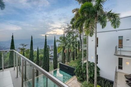 Badass Mc Mansion