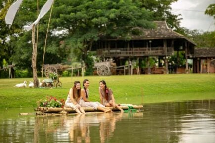 Cha Cha Moon Luxury Lakeside Villa