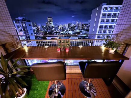 Beautiful Night View Apartment
